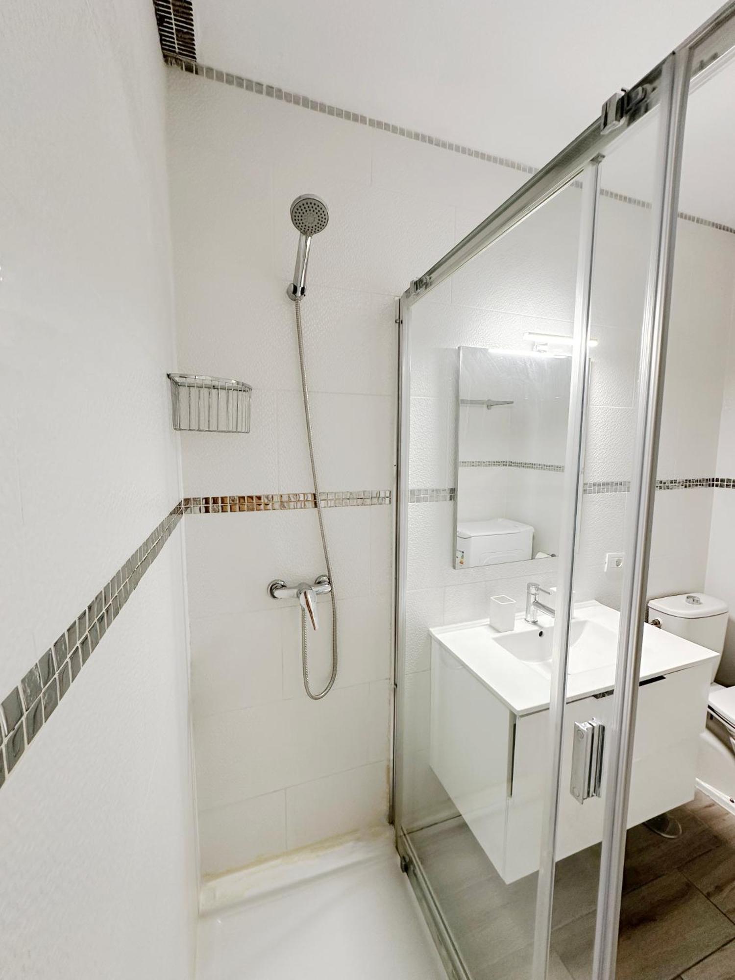 Classbnb - 3 Apartments 50M From The Las Americas Promenade 아로나 외부 사진