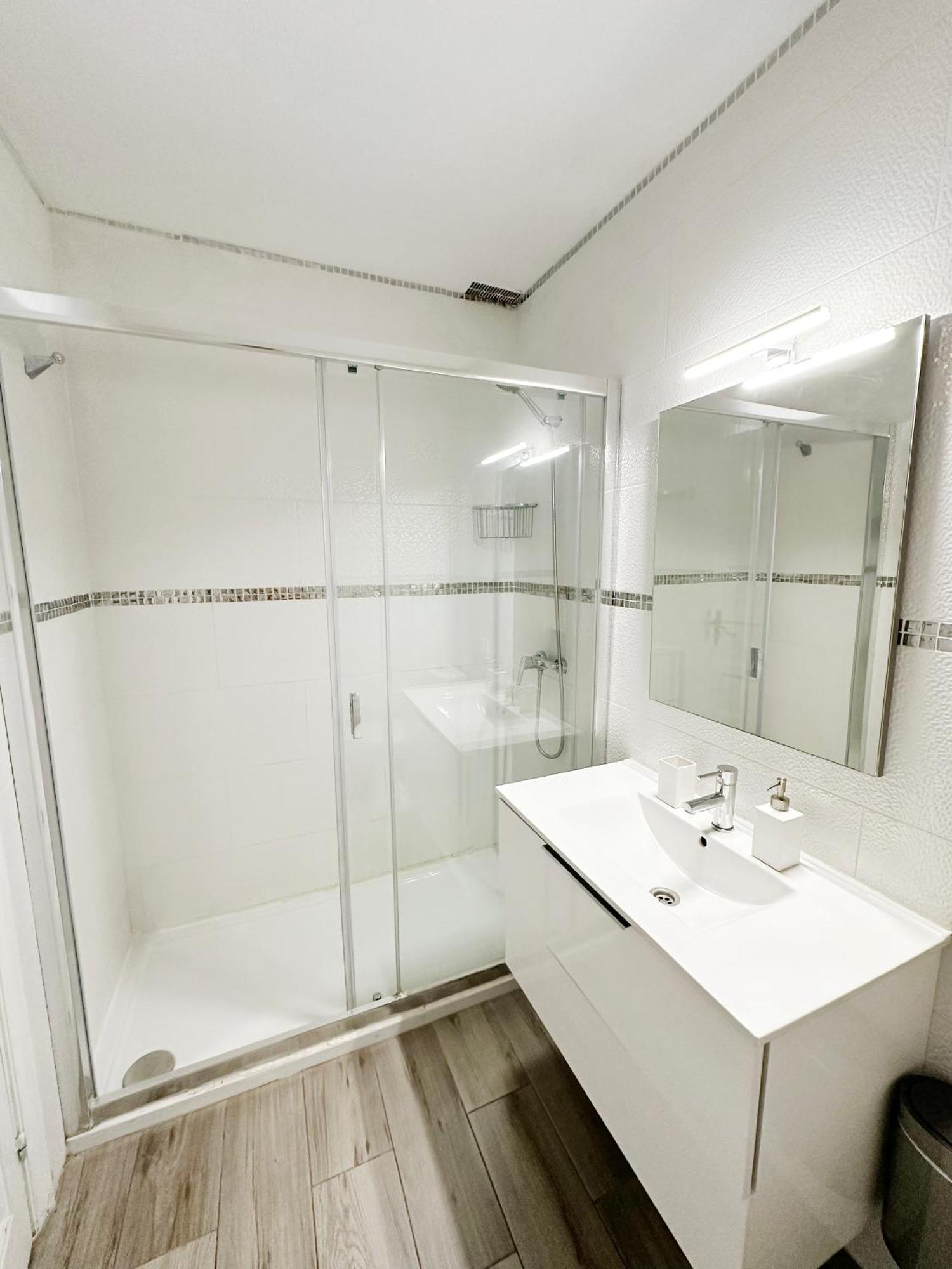 Classbnb - 3 Apartments 50M From The Las Americas Promenade 아로나 외부 사진