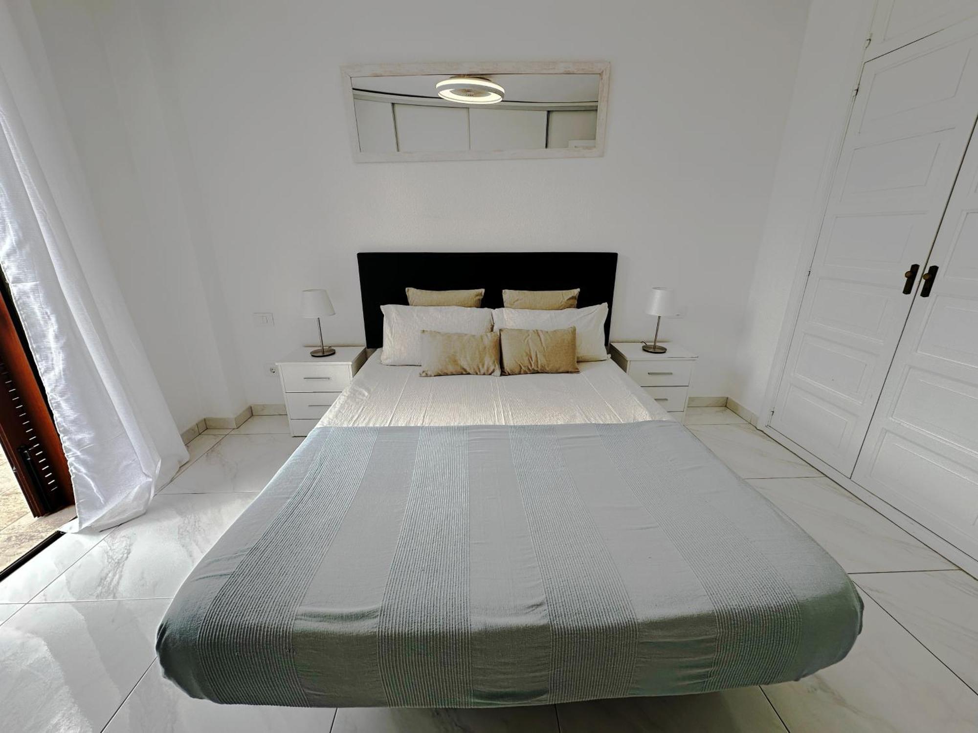 Classbnb - 3 Apartments 50M From The Las Americas Promenade 아로나 외부 사진