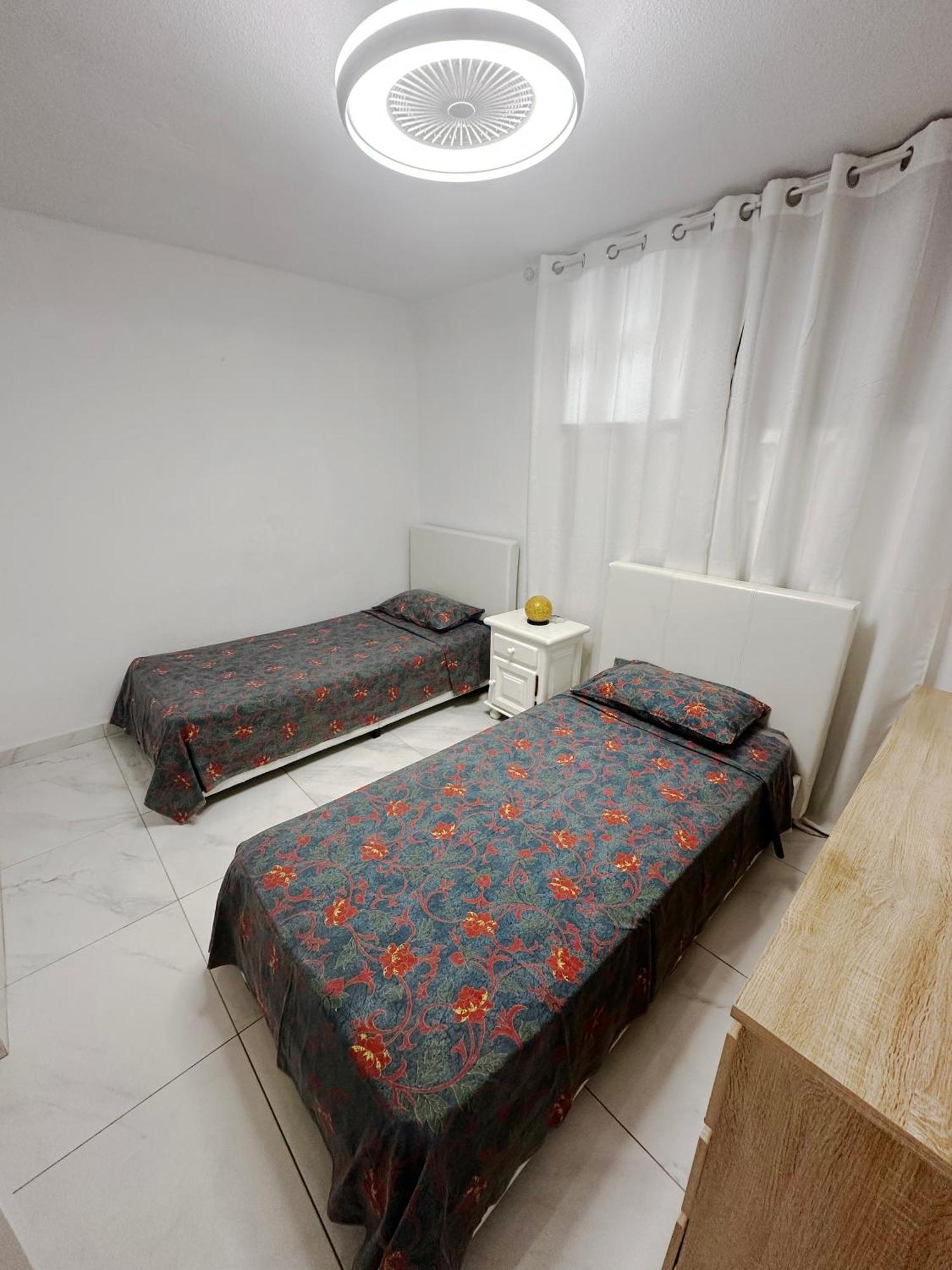 Classbnb - 3 Apartments 50M From The Las Americas Promenade 아로나 외부 사진