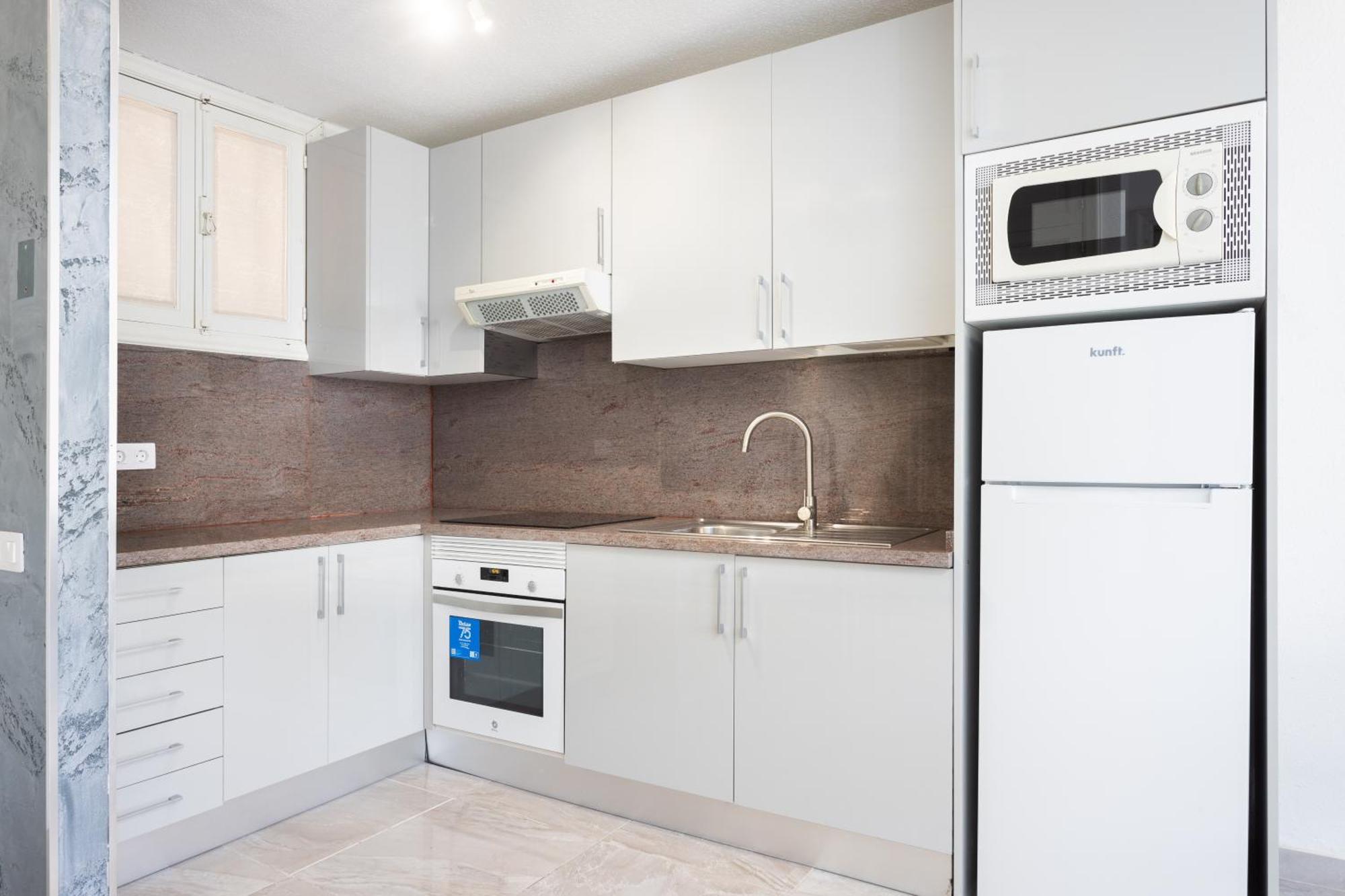 Classbnb - 3 Apartments 50M From The Las Americas Promenade 아로나 외부 사진