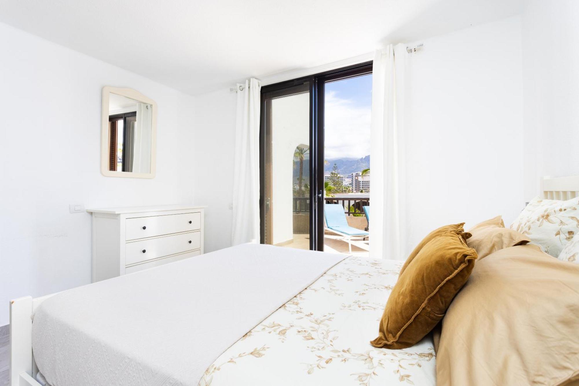 Classbnb - 3 Apartments 50M From The Las Americas Promenade 아로나 외부 사진