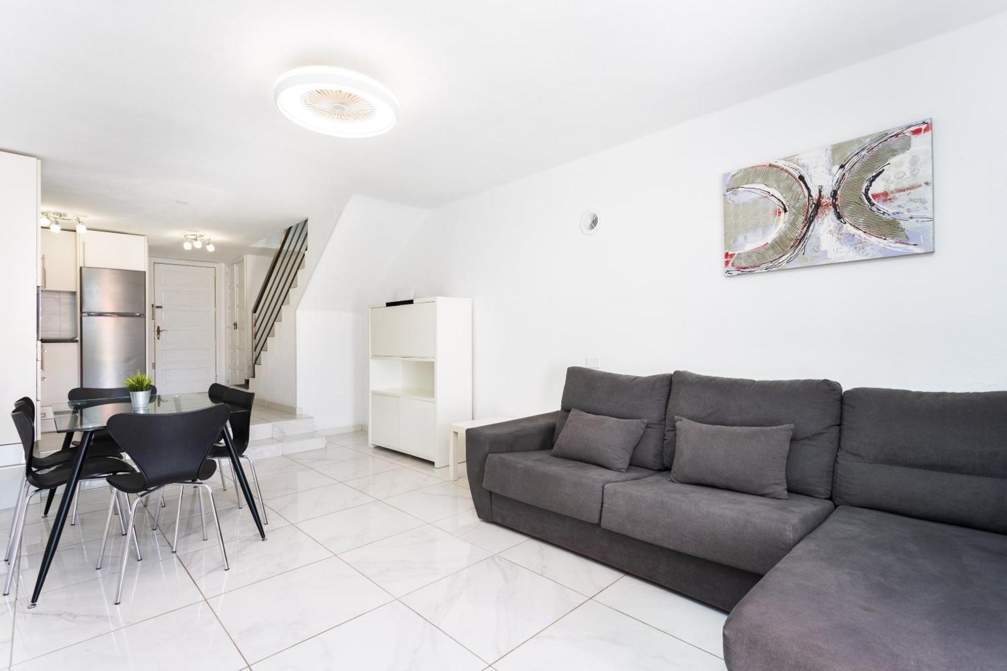 Classbnb - 3 Apartments 50M From The Las Americas Promenade 아로나 외부 사진