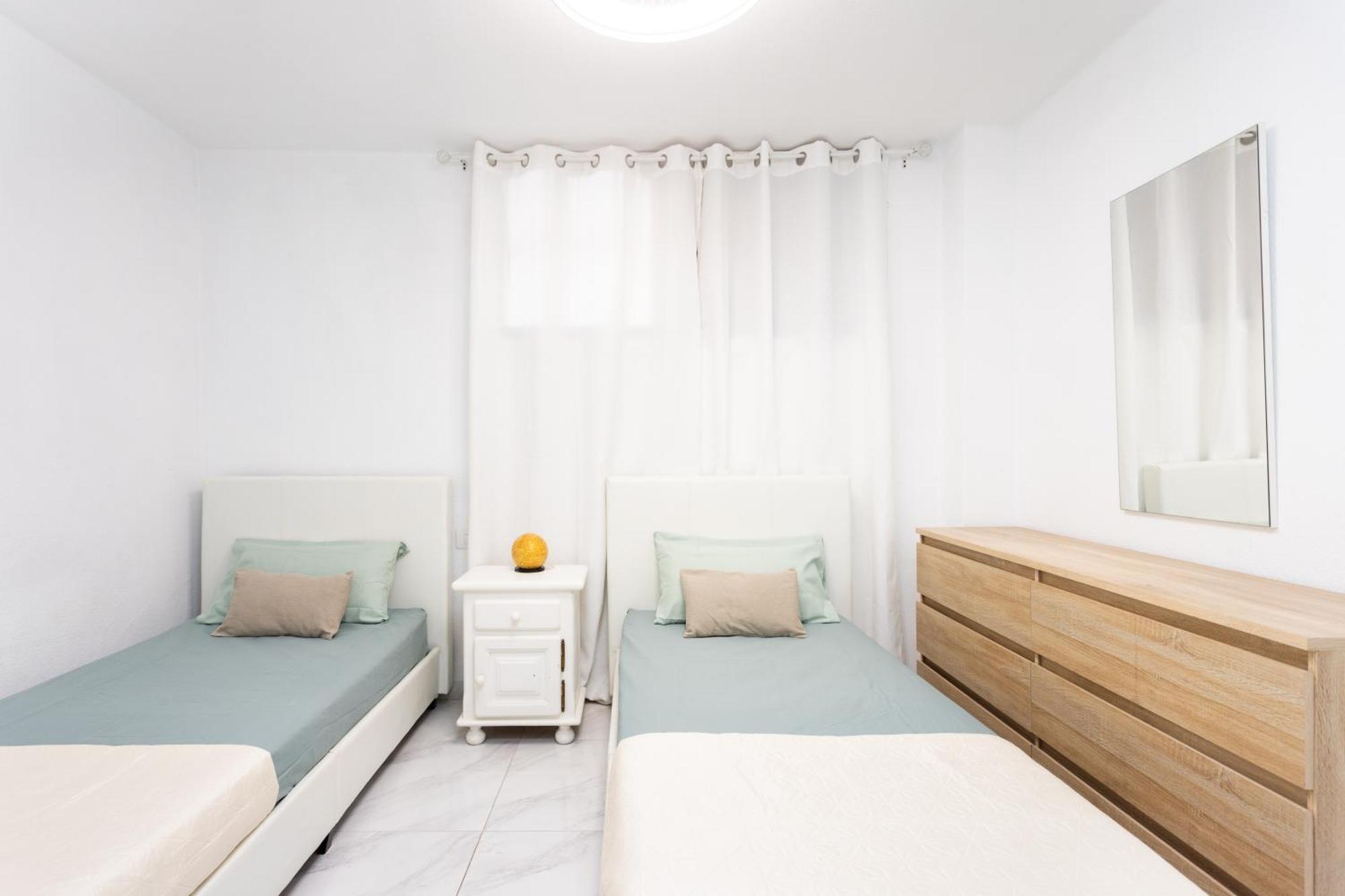 Classbnb - 3 Apartments 50M From The Las Americas Promenade 아로나 외부 사진